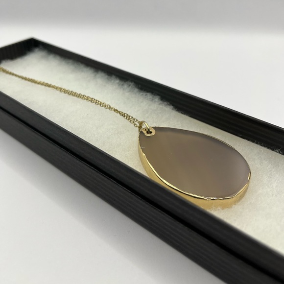Gold Teardrop Pendant Necklace - Picture 4 of 5